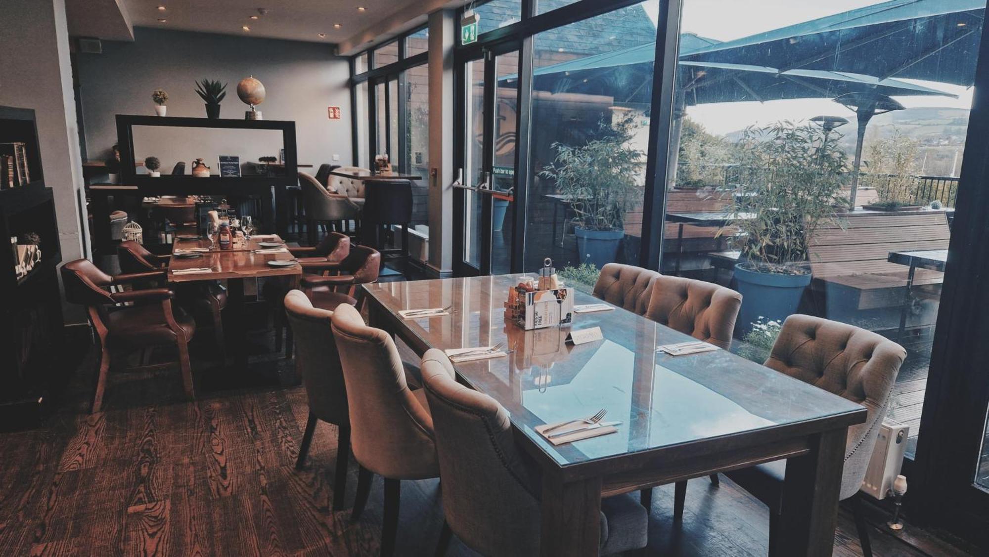 Killaloe Hotel & Spa 외부 사진